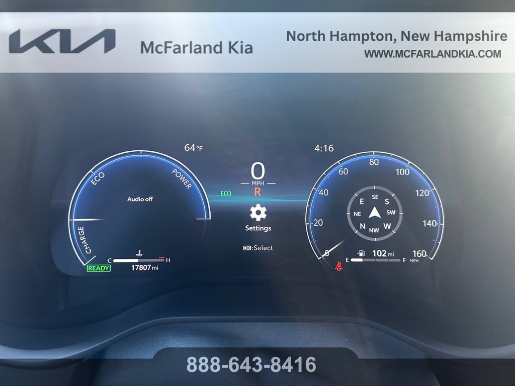 Used 2025 Toyota Sienna XLE Woodland Edition AWD/4WD image 20