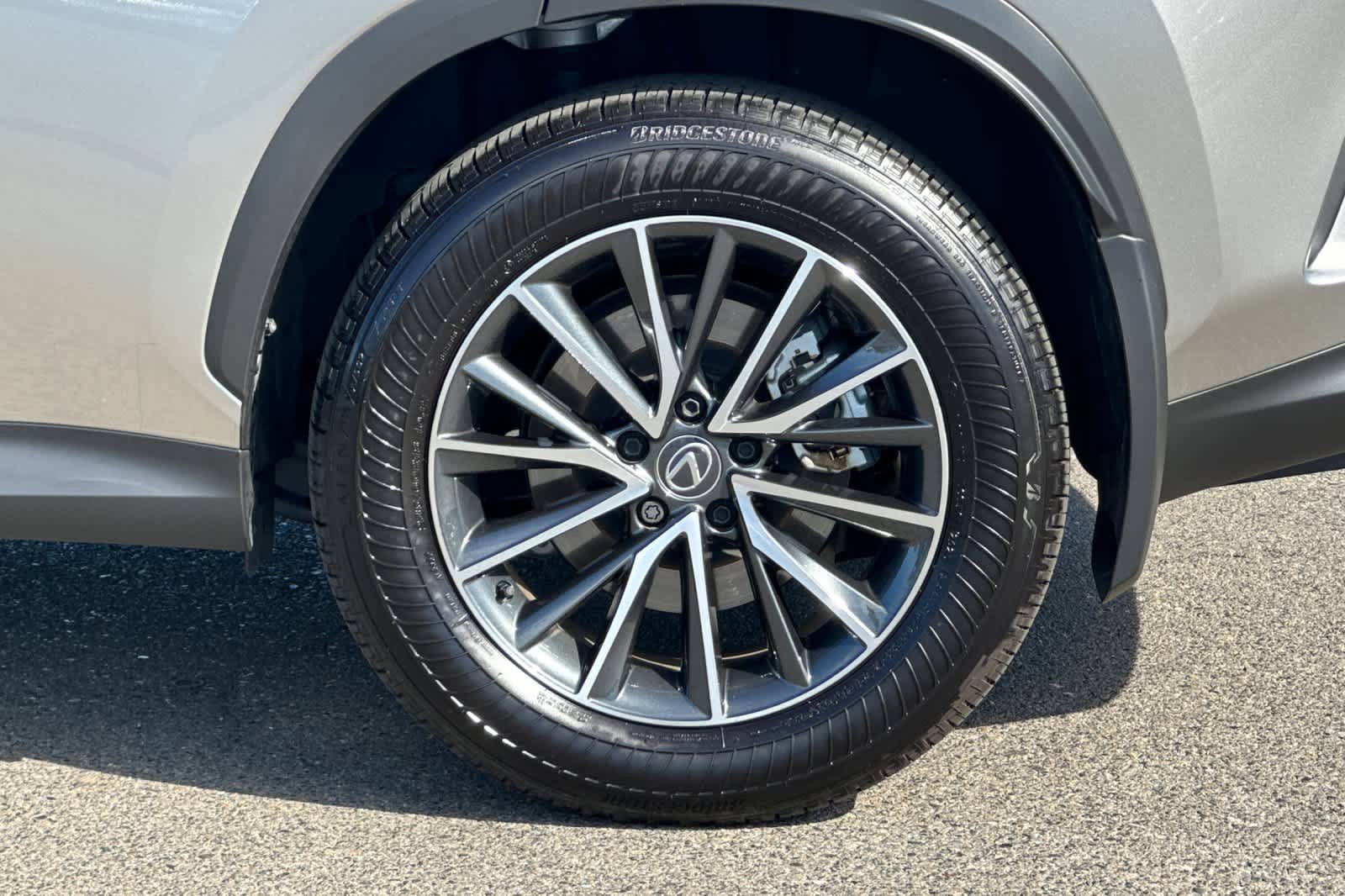 Certified 2025 Lexus NX 350h AWD w/ Accessory Package (2T) image 31