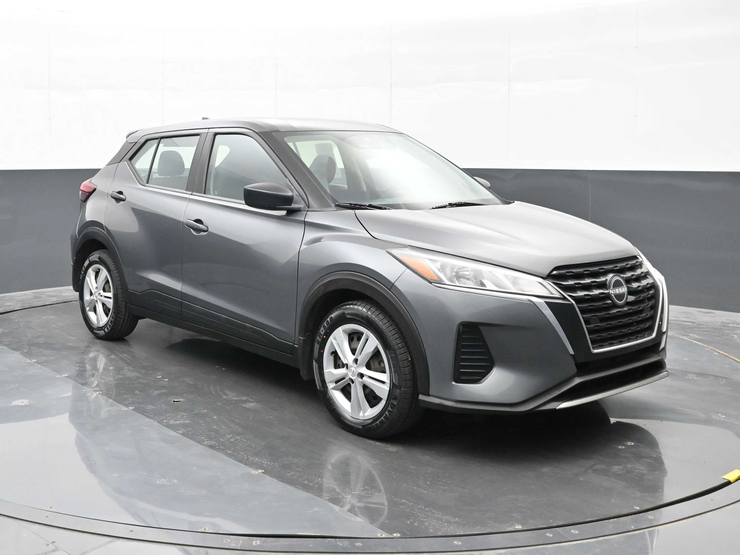 Used 2022 Nissan Kicks S w/ Interior Electronics Package FWD image 6