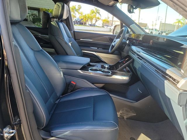 Used 2025 Cadillac Escalade IQ Luxury 2 image 22