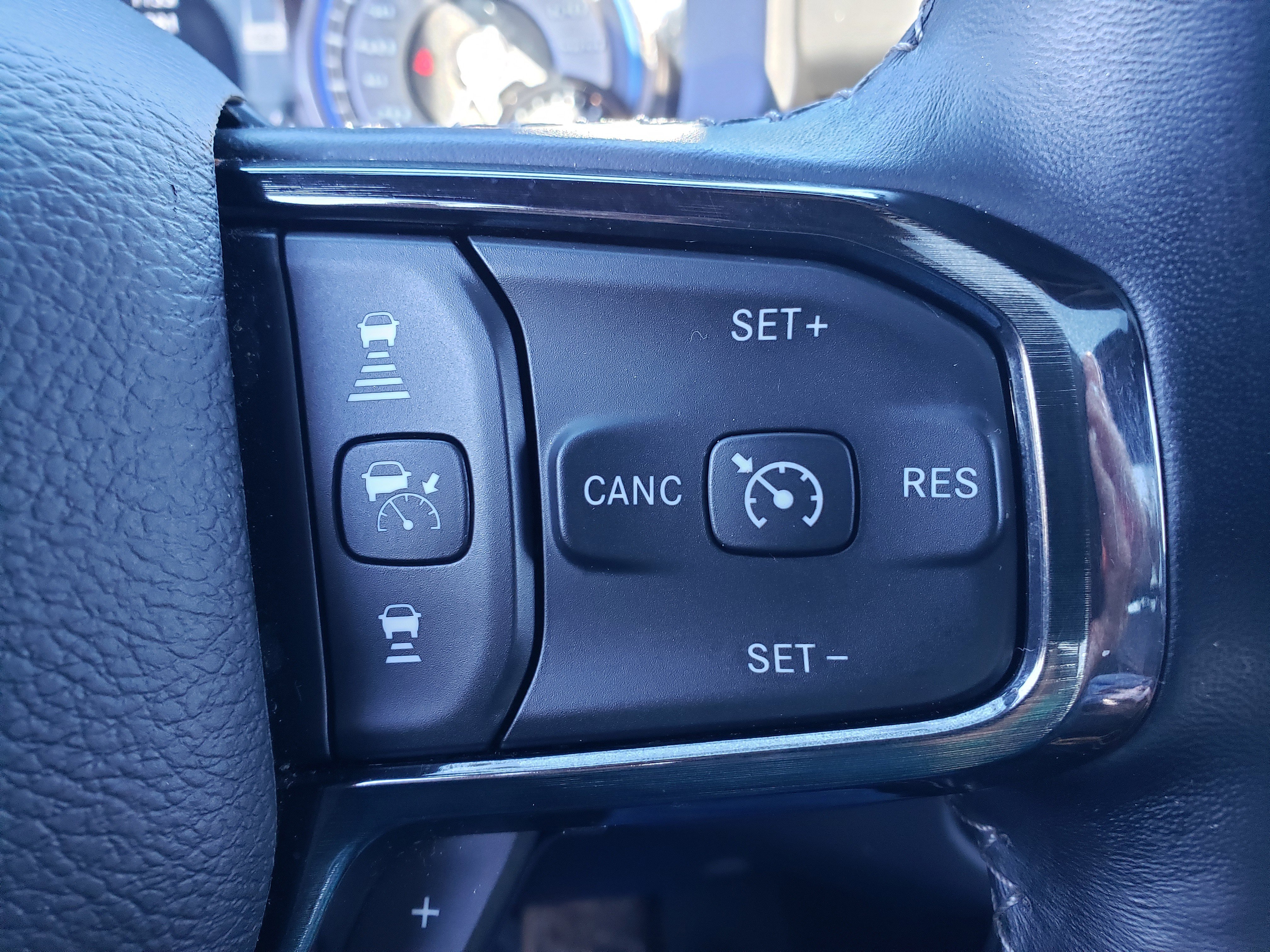 Used 2022 RAM 1500 Limited image 15