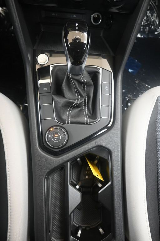 New 2025 Volkswagen Taos S image 32