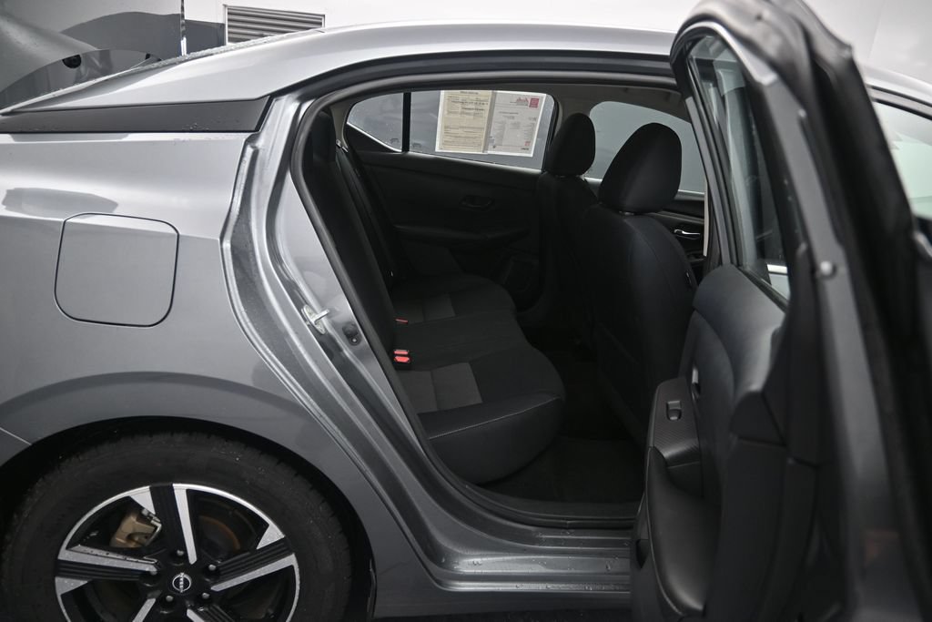 Used 2024 Nissan Sentra SV FWD image 25