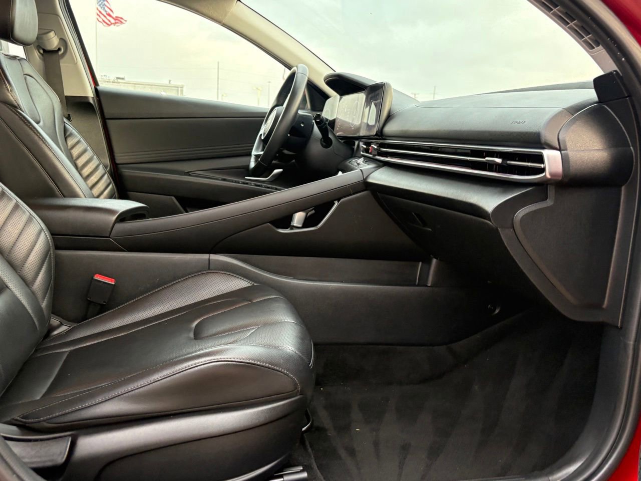 Used 2025 Hyundai Elantra Limited FWD image 37