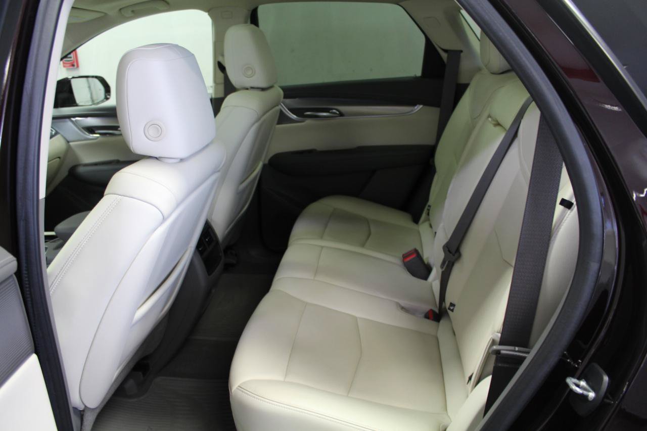Used 2020 Cadillac XT5 Premium Luxury AWD/4WD image 23