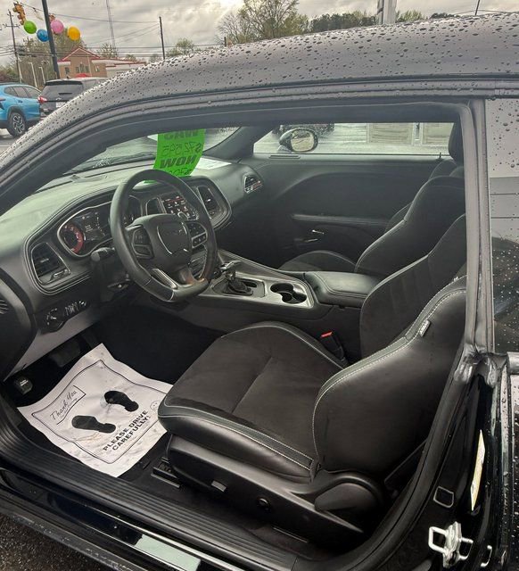 Used 2023 Dodge Challenger SRT Hellcat image 6