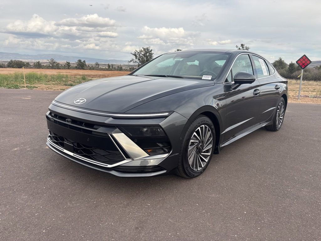 Certified 2025 Hyundai Sonata Limited image 1