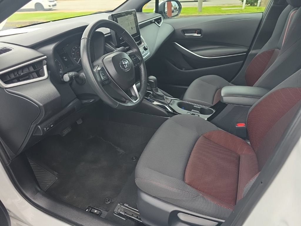Used 2025 Toyota Corolla SE FWD image 8