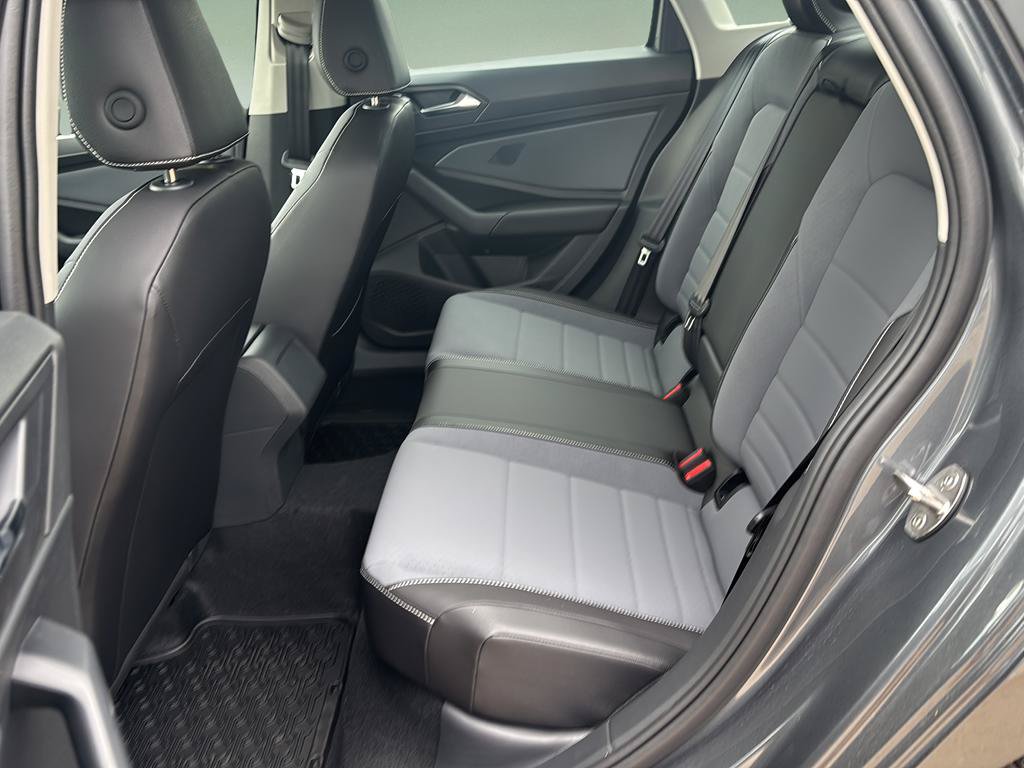 New 2026 Volkswagen Jetta SE FWD image 15