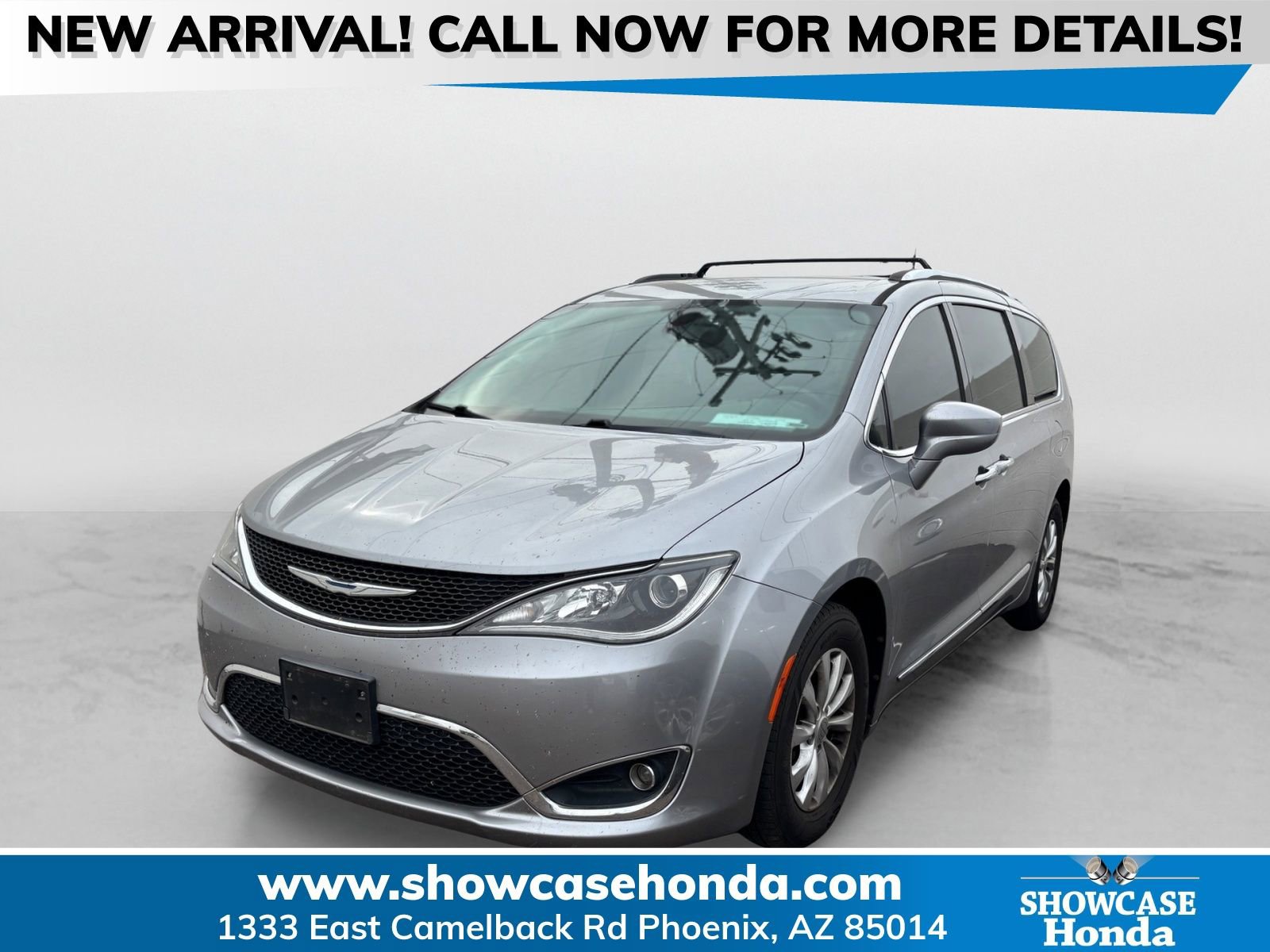 Used 2018 Chrysler Pacifica Touring-L image 1