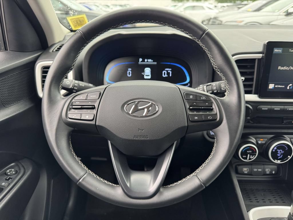 Certified 2026 Hyundai Venue SEL FWD image 15