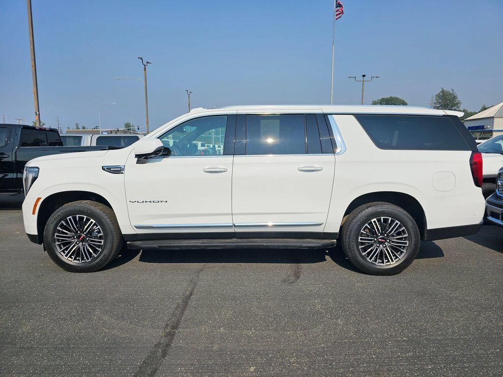 Used 2025 GMC Yukon XL Elevation AWD/4WD image 6