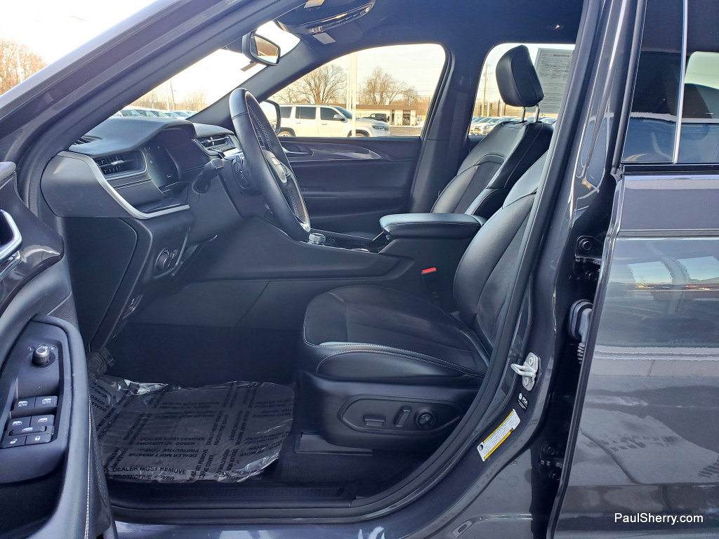 Used 2022 Jeep Grand Cherokee Altitude AWD/4WD image 21