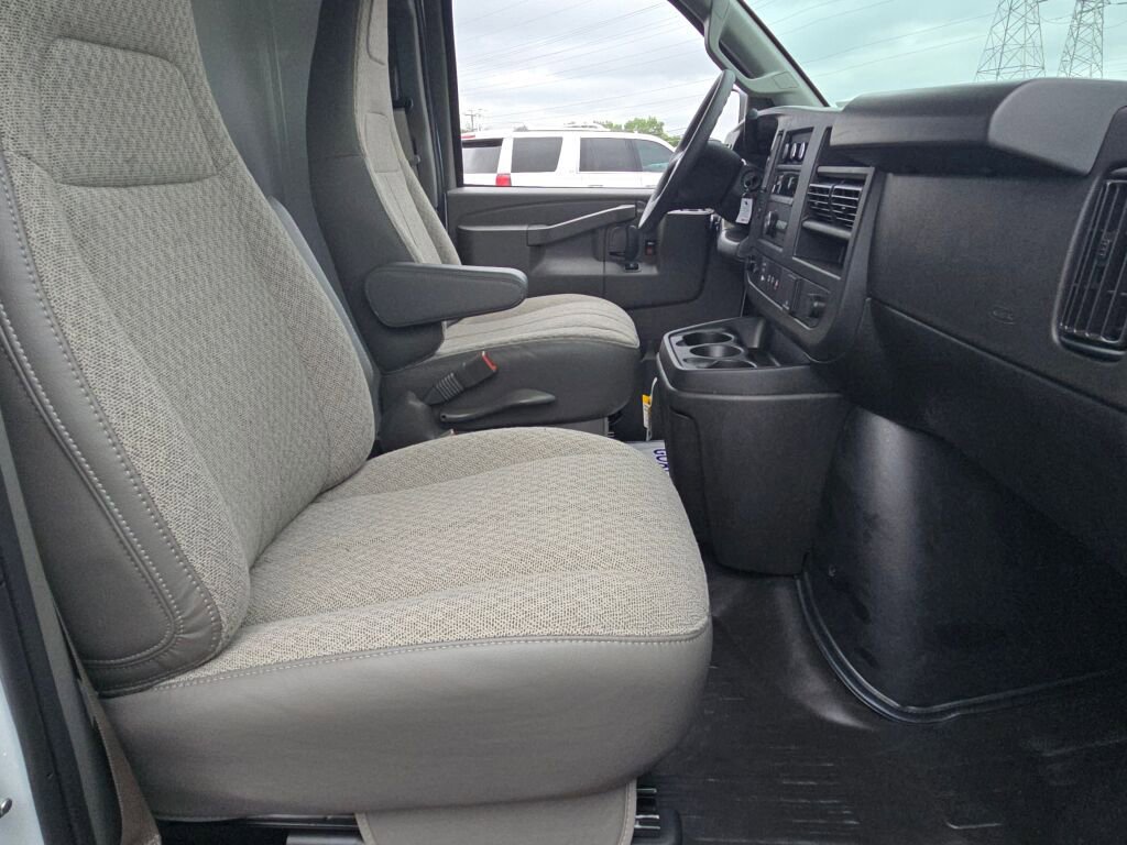 New 2025 Chevrolet Express 3500 w/ Power Convenience Package image 6