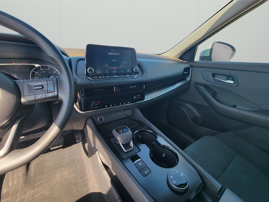 Used 2022 Nissan Rogue SV AWD/4WD image 17