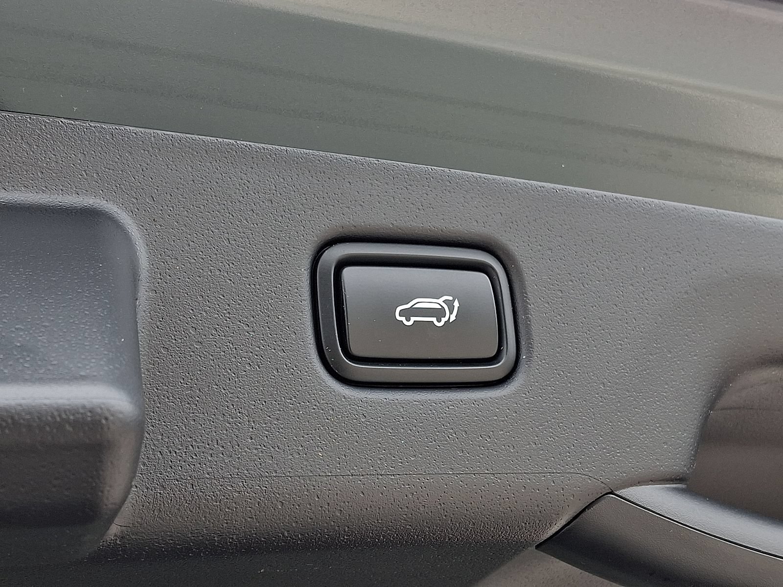 Used 2023 Kia Niro SX Touring FWD image 29