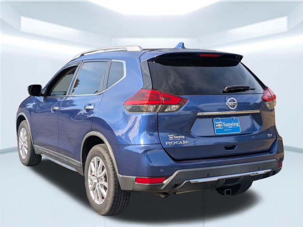 Used 2019 Nissan Rogue SV image 4
