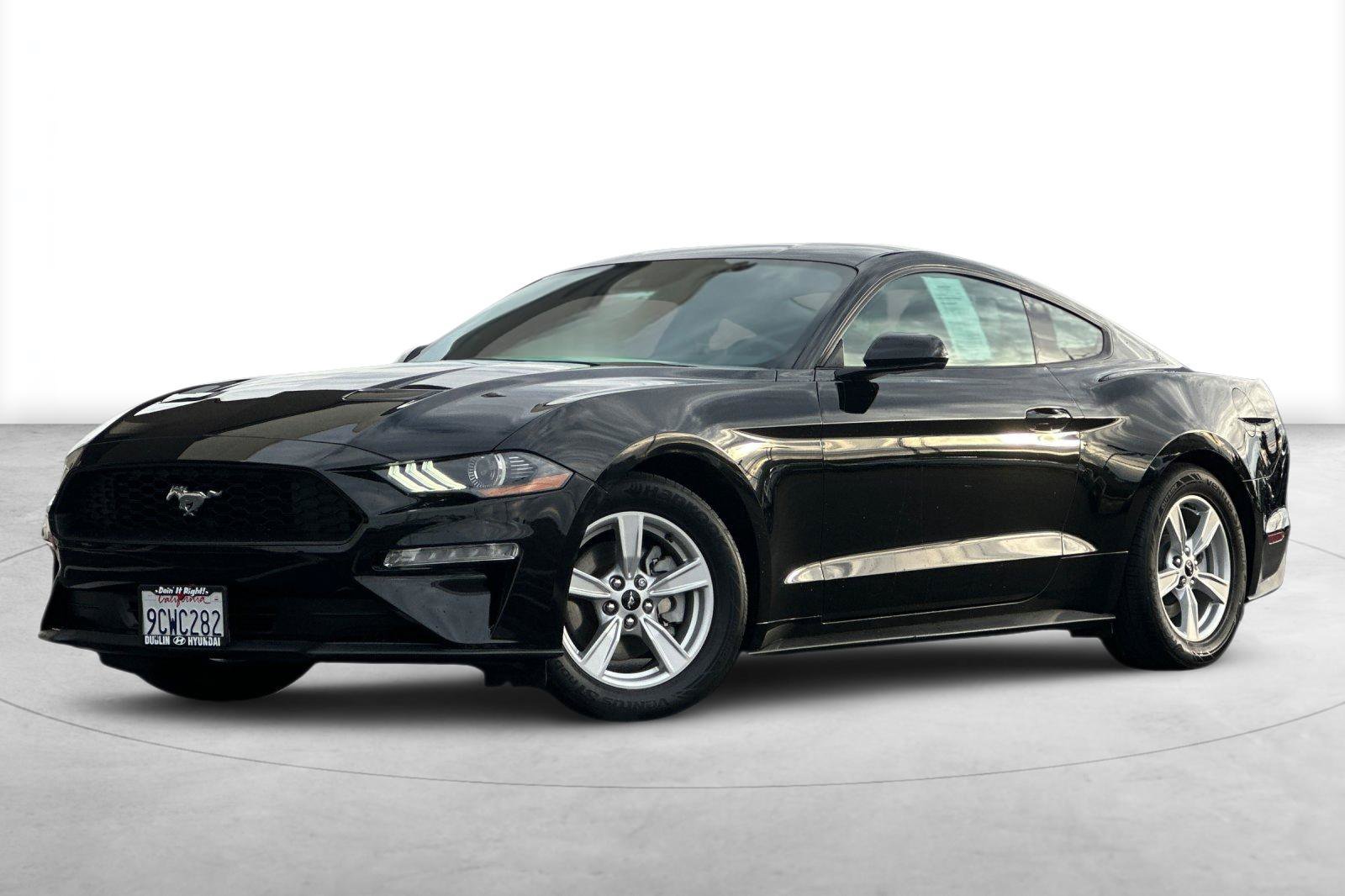 Used 2022 Ford Mustang Coupe RWD image 2