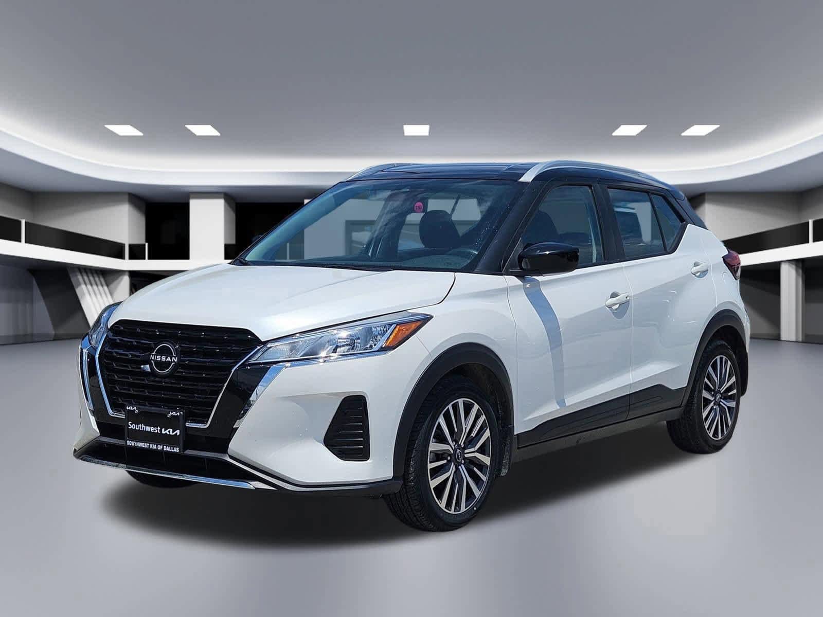 Used 2023 Nissan Kicks SV FWD image 6