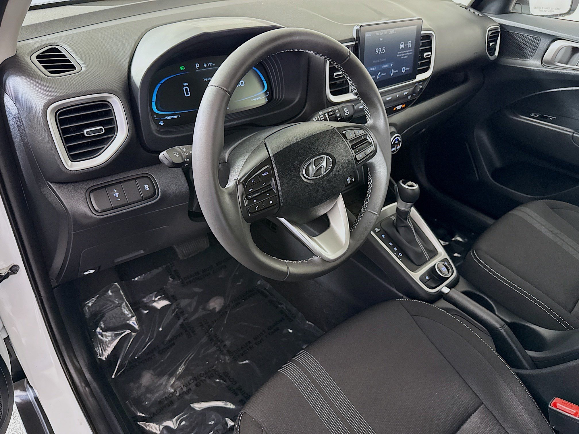 Used 2026 Hyundai Venue SEL FWD image 23