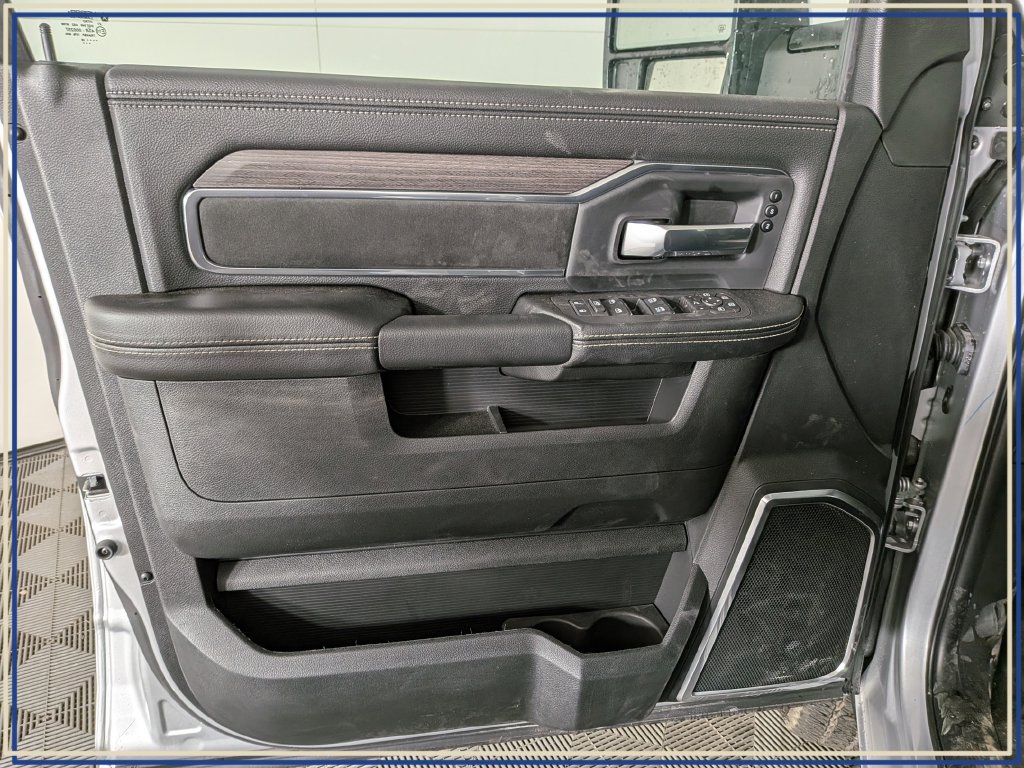 New 2026 RAM 2500 Laramie AWD/4WD image 14