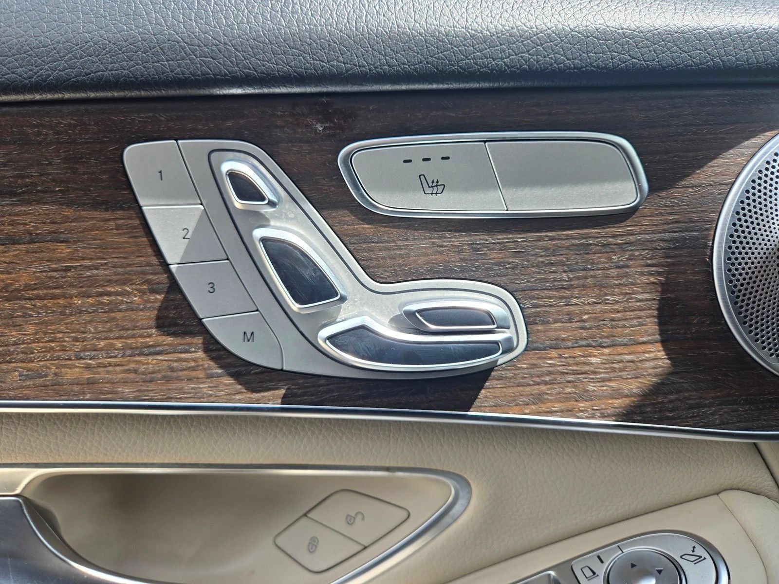 Used 2020 Mercedes-Benz GLC 300 image 19
