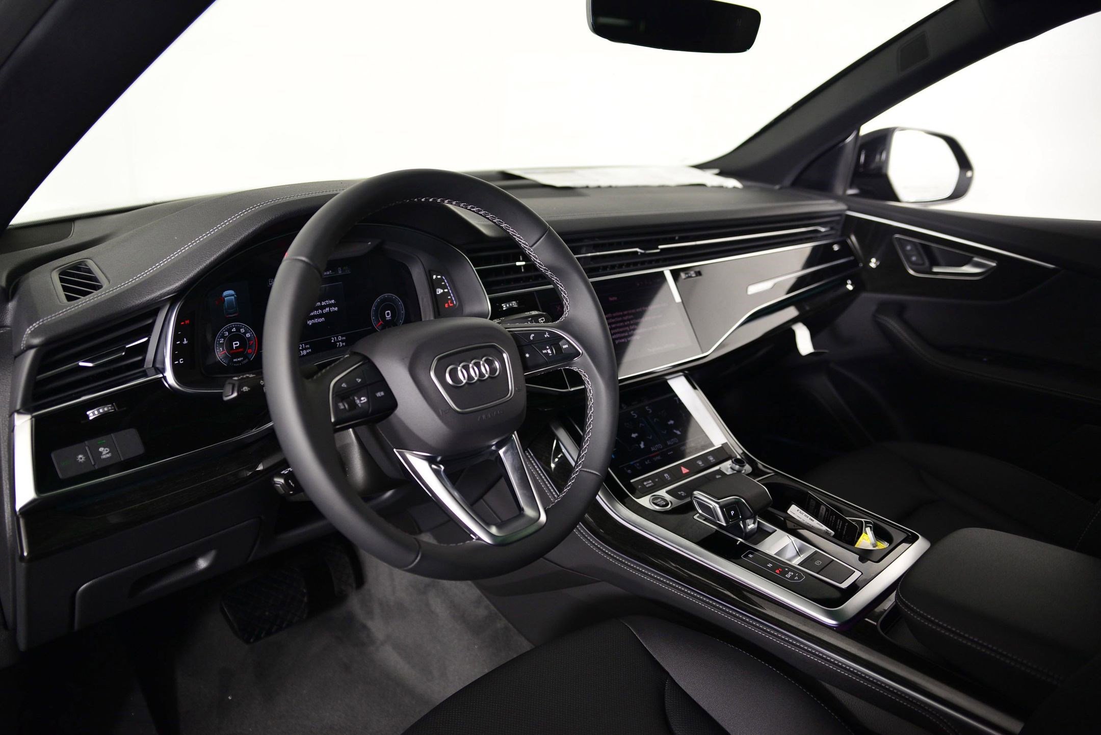 New 2025 Audi Q8 Premium Plus image 3