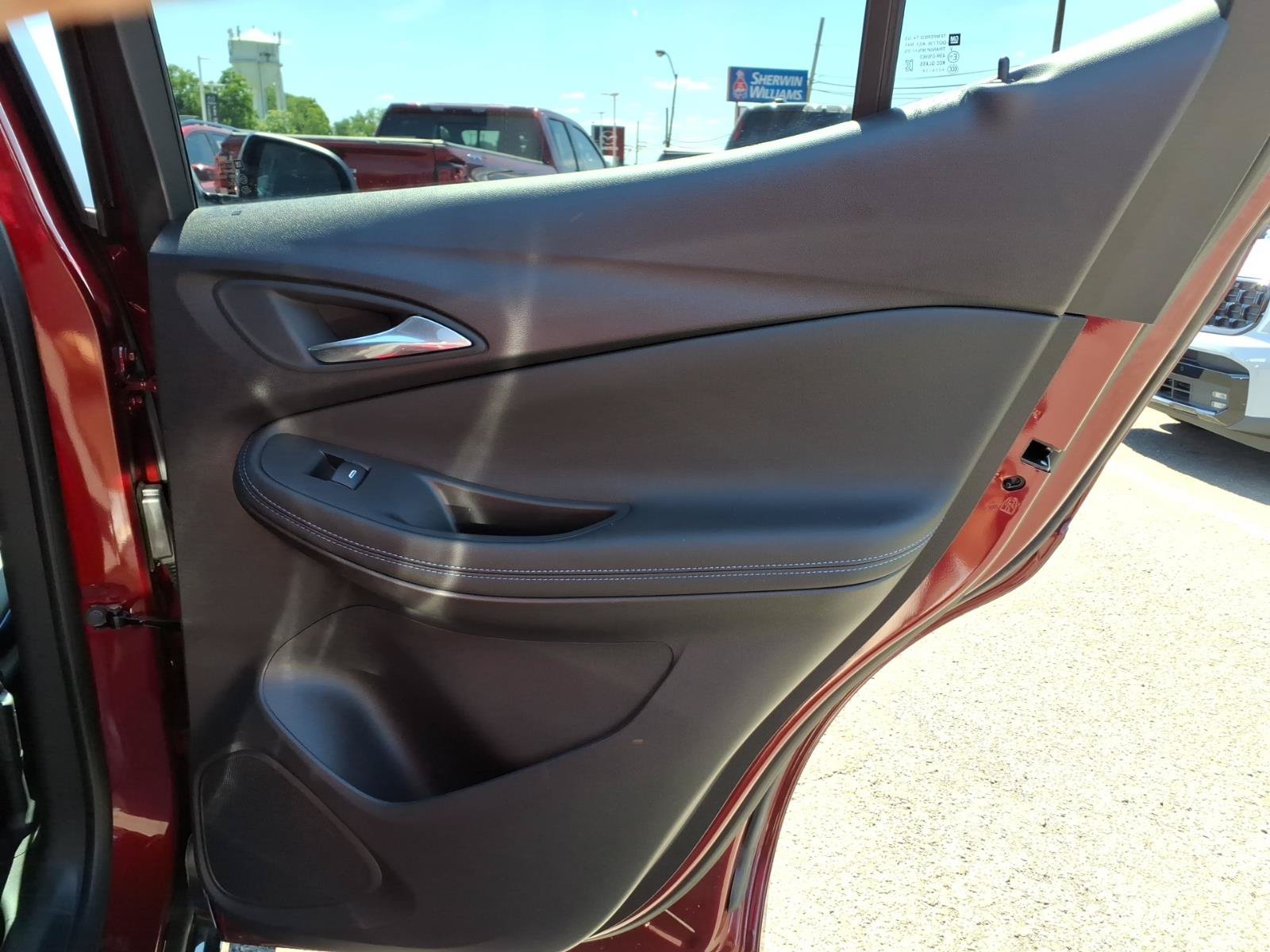 Used 2025 Buick Encore GX Sport Touring w/ Comfort Package FWD image 27