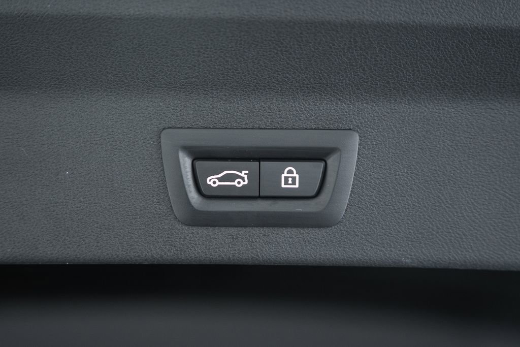 Used 2022 BMW X3 xDrive30i w/ Premium Package image 10