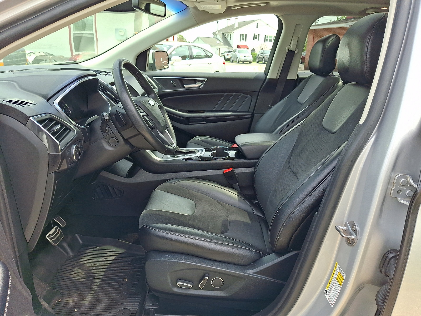 Used 2018 Ford Edge Sport w/ Equipment Group 401A AWD/4WD image 15