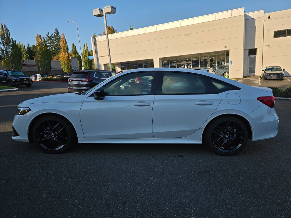 Used 2024 Honda Civic Sport image 4