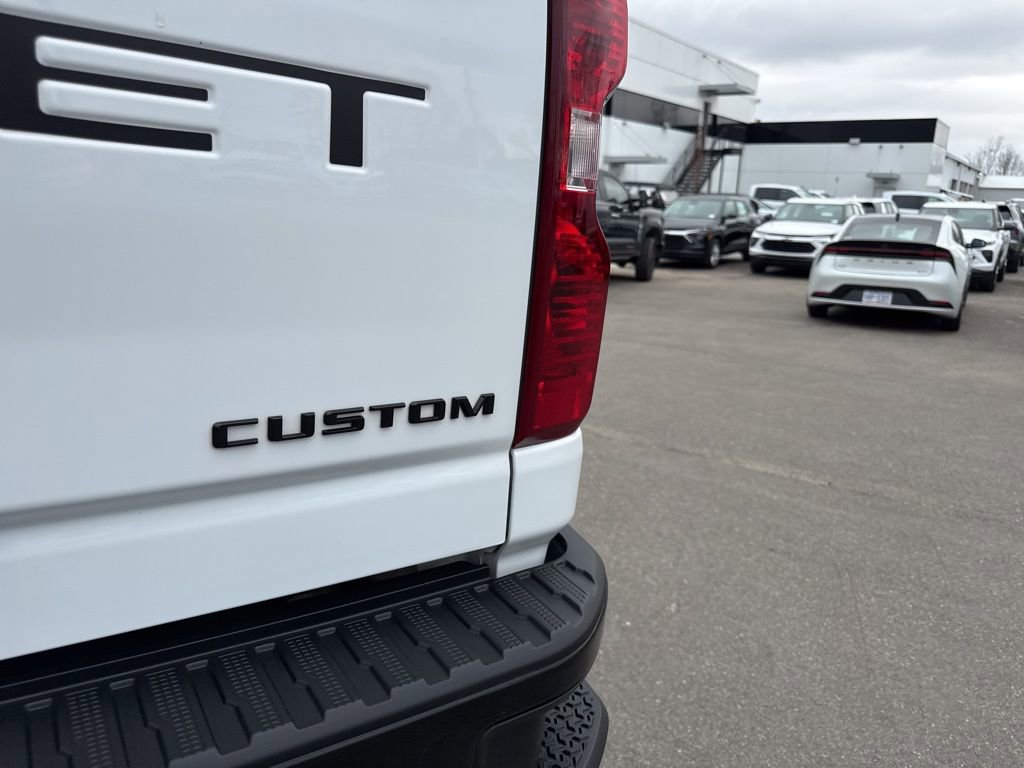 Used 2022 Chevrolet Silverado 2500 Custom w/ Custom Value Package image 29