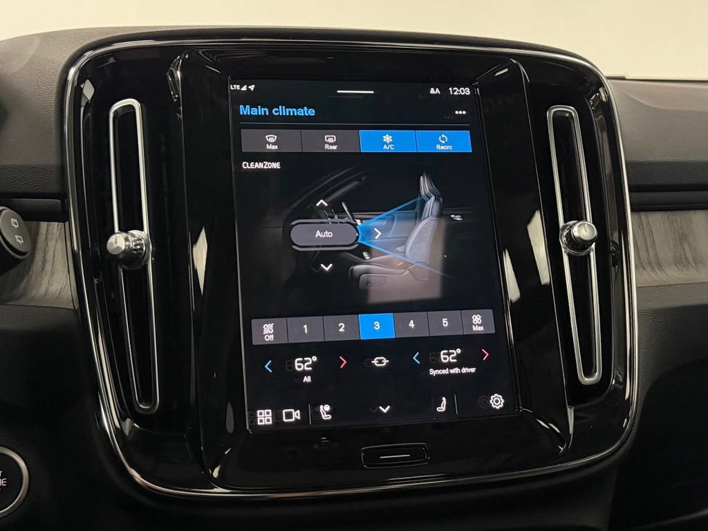 Used 2023 Volvo XC40 B5 Plus w/ Driver Assist Package AWD/4WD image 21