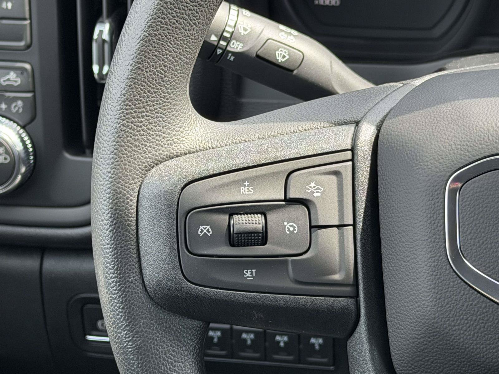 New 2026 GMC Sierra 3500 Pro AWD/4WD image 8