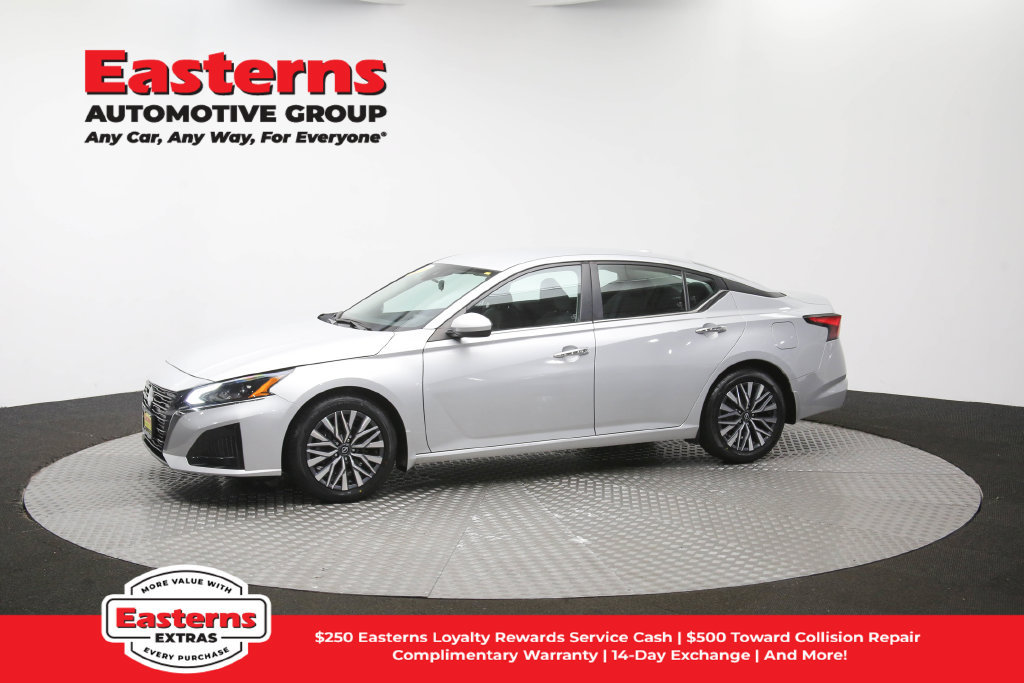 Used 2023 Nissan Altima 2.5 SV FWD image 59