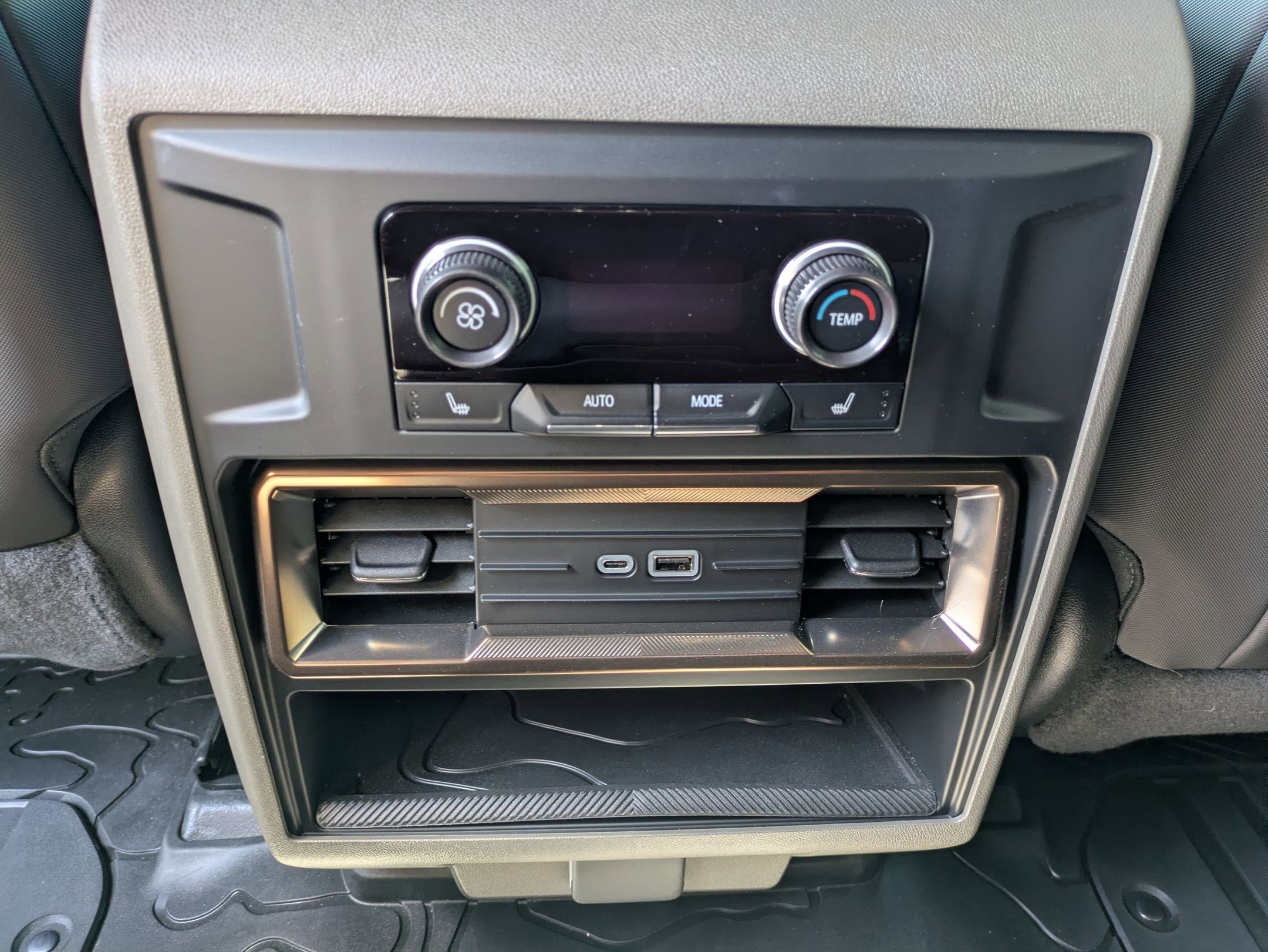Used 2025 GMC Hummer EV 2X w/ LPO, Cargo Utility Package AWD/4WD image 27