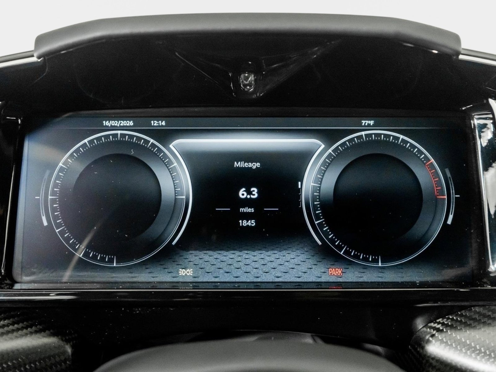 Used 2025 Aston Martin V8 Vantage Coupe image 36