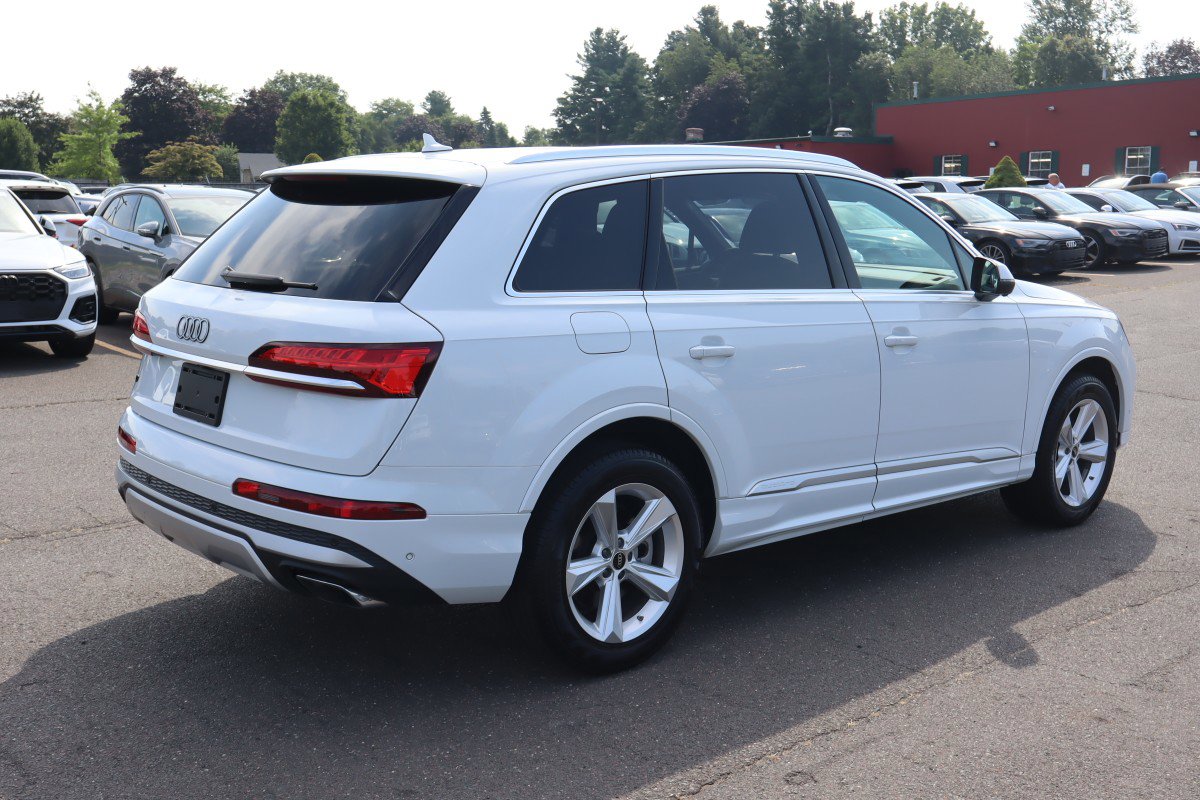 Used 2025 Audi Q7 2.0T Premium w/ Convenience Package image 5
