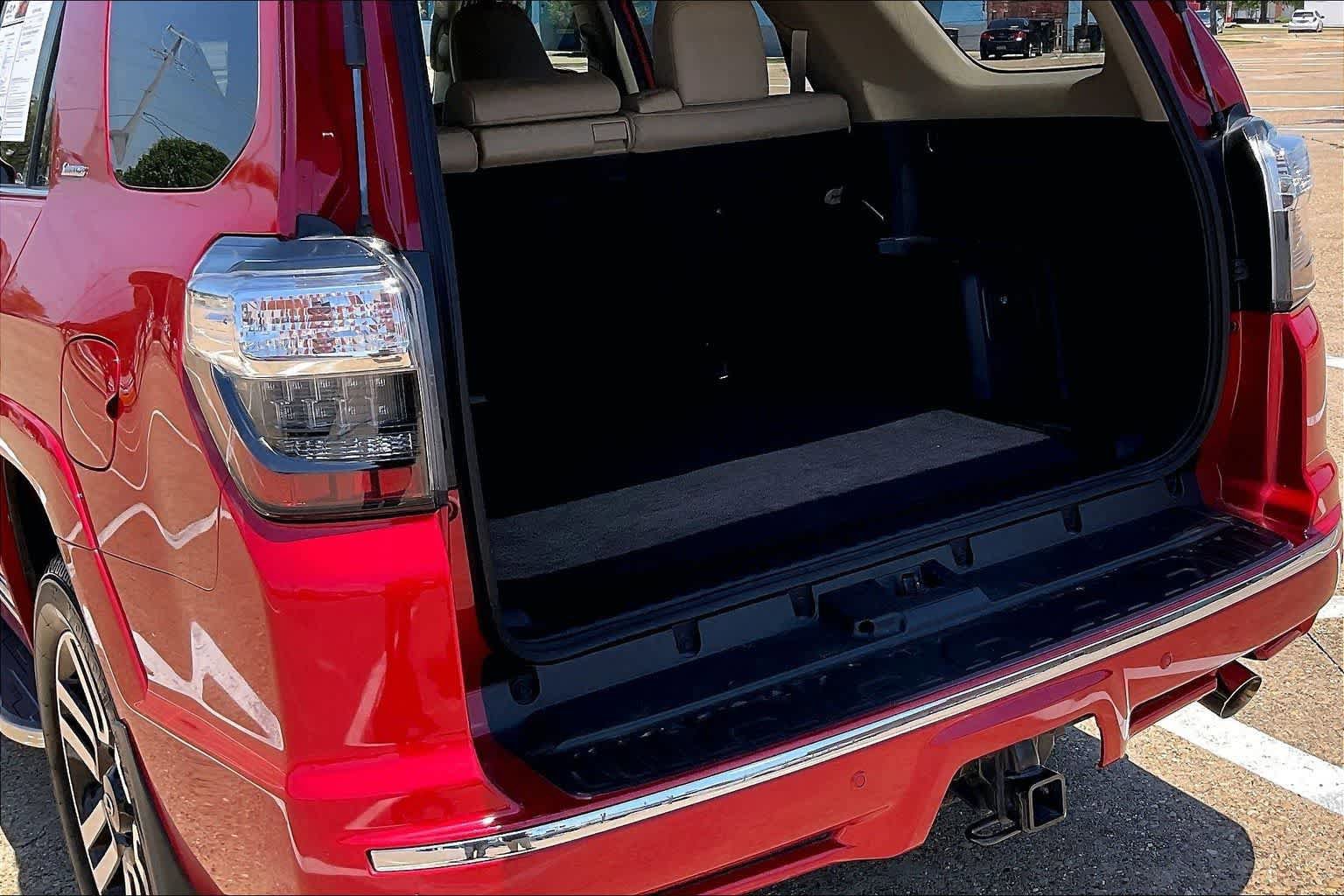 Used 2024 Toyota 4Runner Limited AWD/4WD image 18