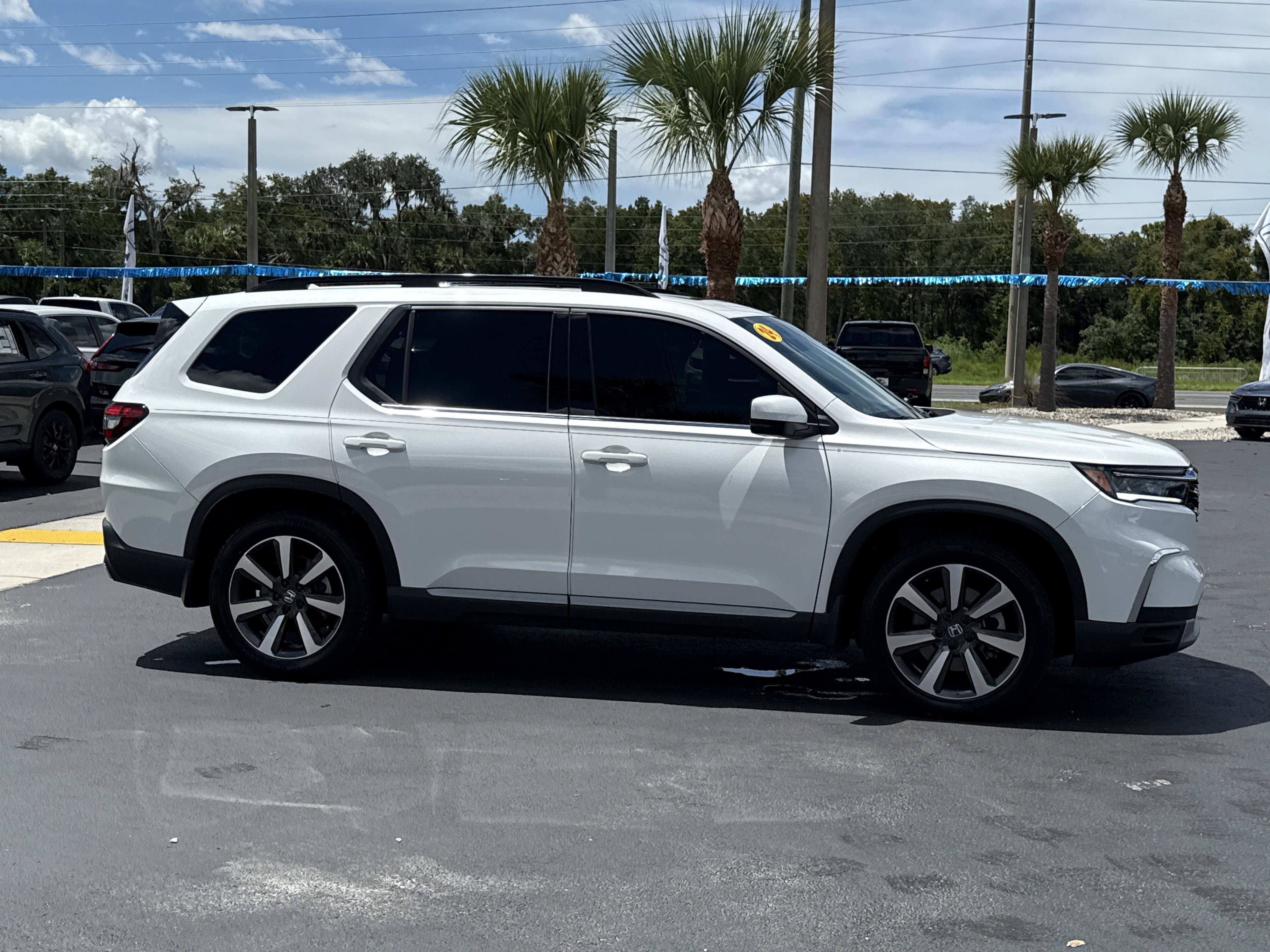Certified 2024 Honda Pilot Touring image 6