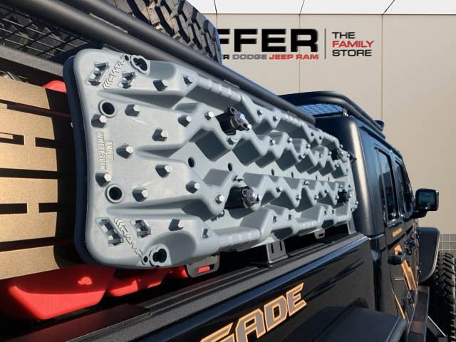 Used 2023 Jeep Gladiator Willys image 32