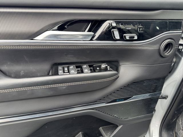 Certified 2025 Jeep Grand Wagoneer Series II Obsidian w/ Quick Order Packagew 28T image 22