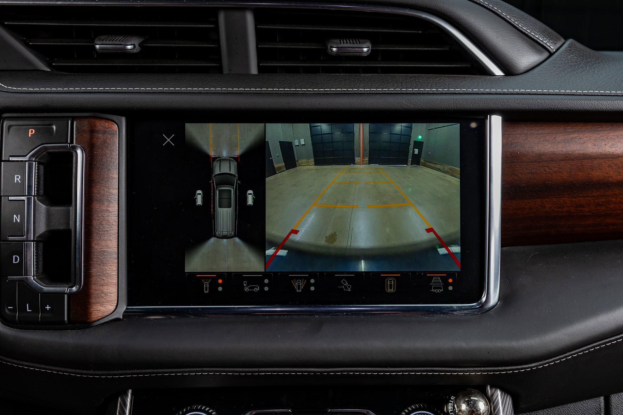 Used 2023 GMC Yukon XL Denali Ultimate image 26