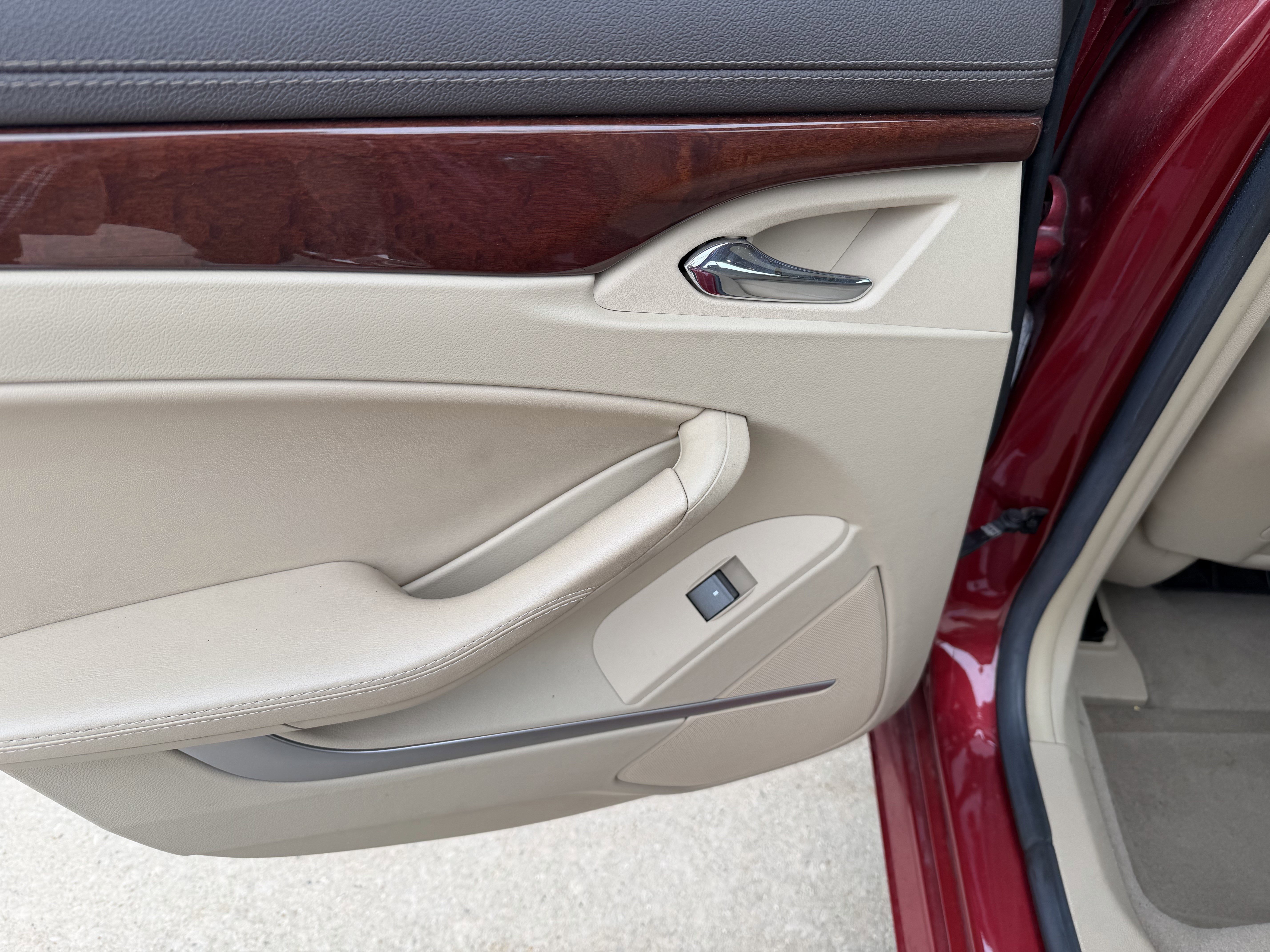 Used 2009 Cadillac CTS 3.6 RWD image 9