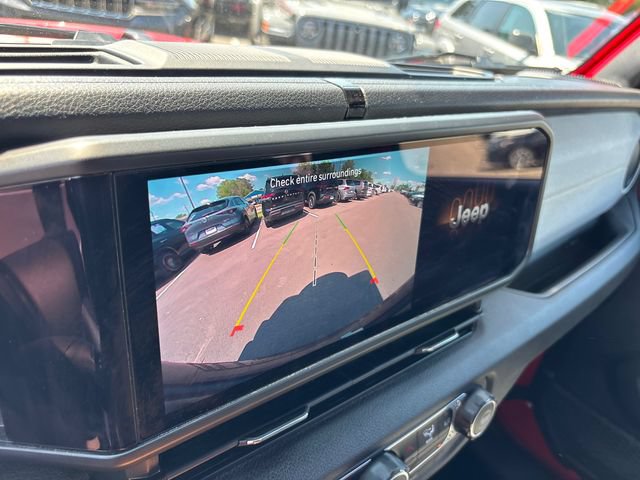 Used 2025 Jeep Wrangler Sport AWD/4WD image 20