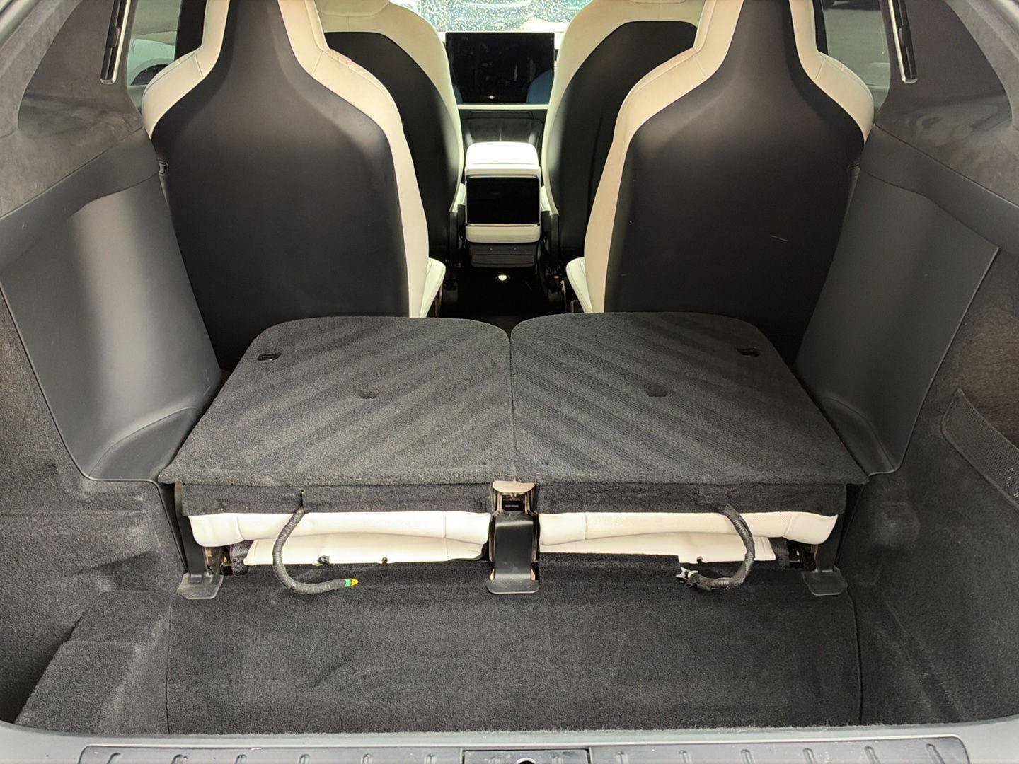 Used 2022 Tesla Model X AWD/4WD image 18