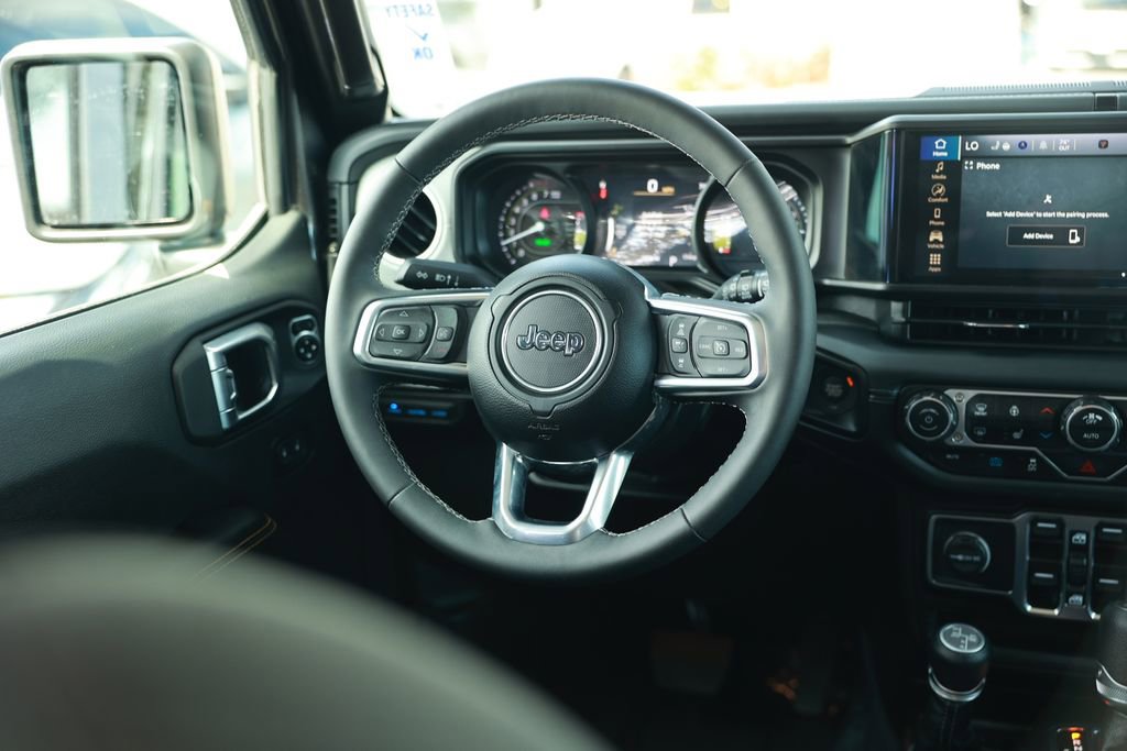 Used 2025 Jeep Wrangler Unlimited Sahara w/ Safety Group AWD/4WD image 27