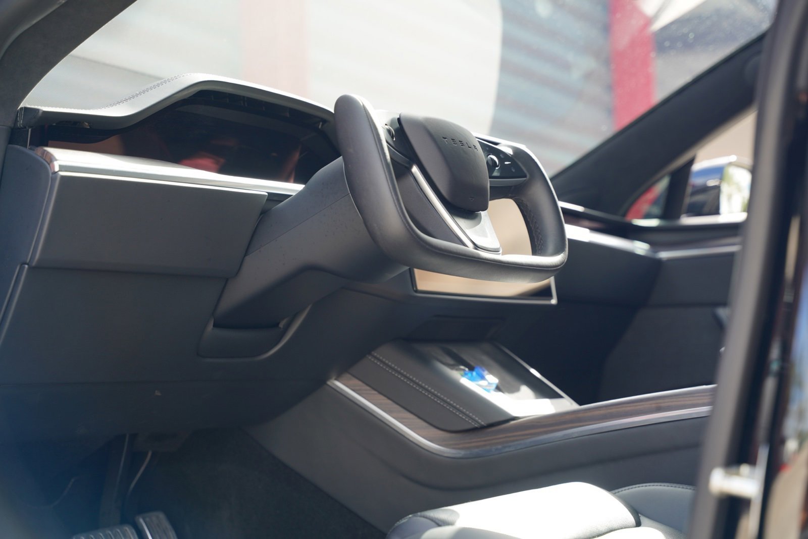 Used 2023 Tesla Model S Standard Range image 10