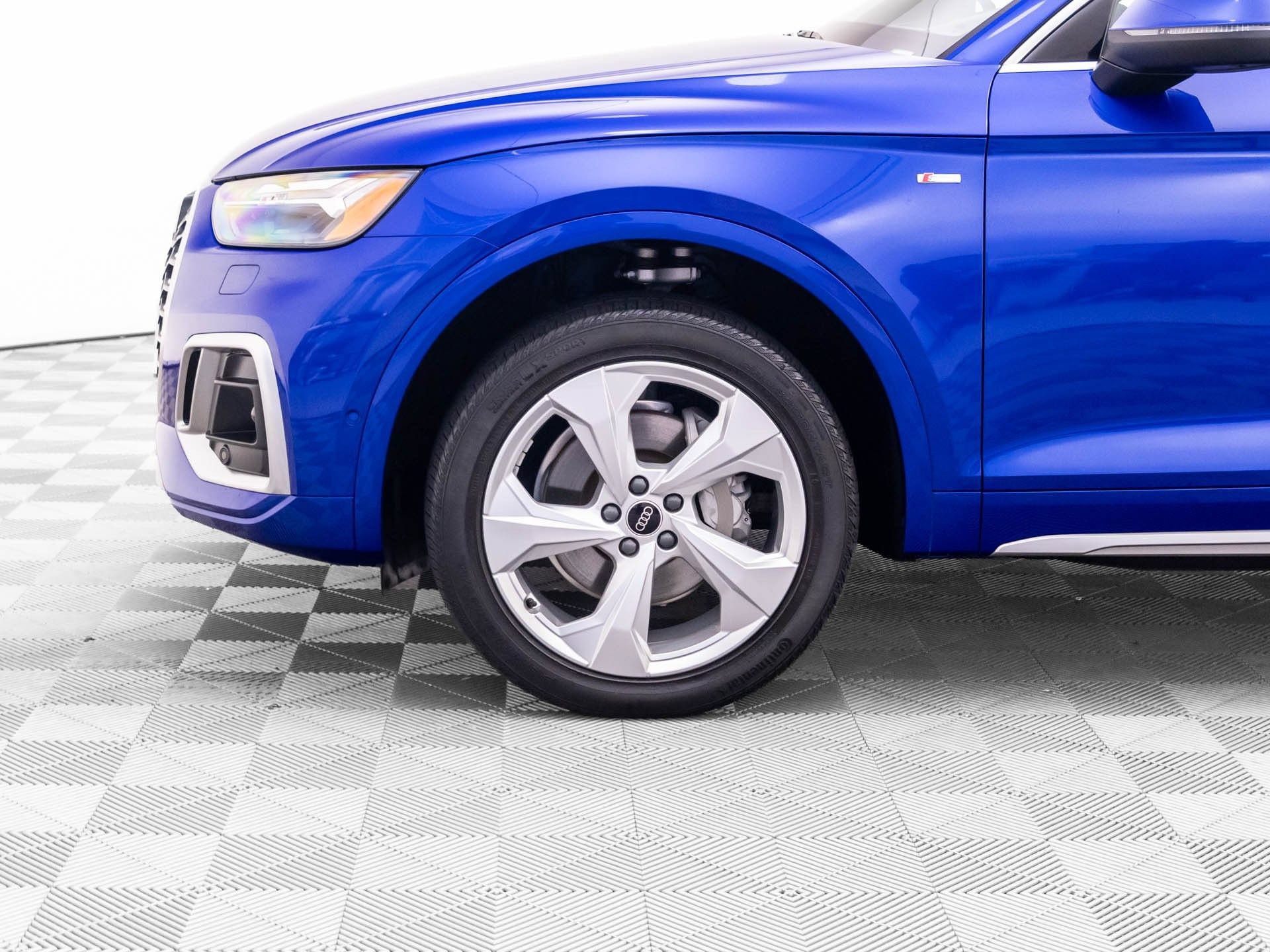 Used 2023 Audi Q5 2.0T Prestige w/ Prestige Package AWD/4WD image 37