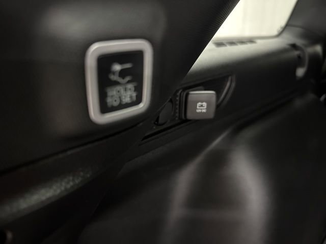 New 2025 Jeep Grand Cherokee Altitude image 20